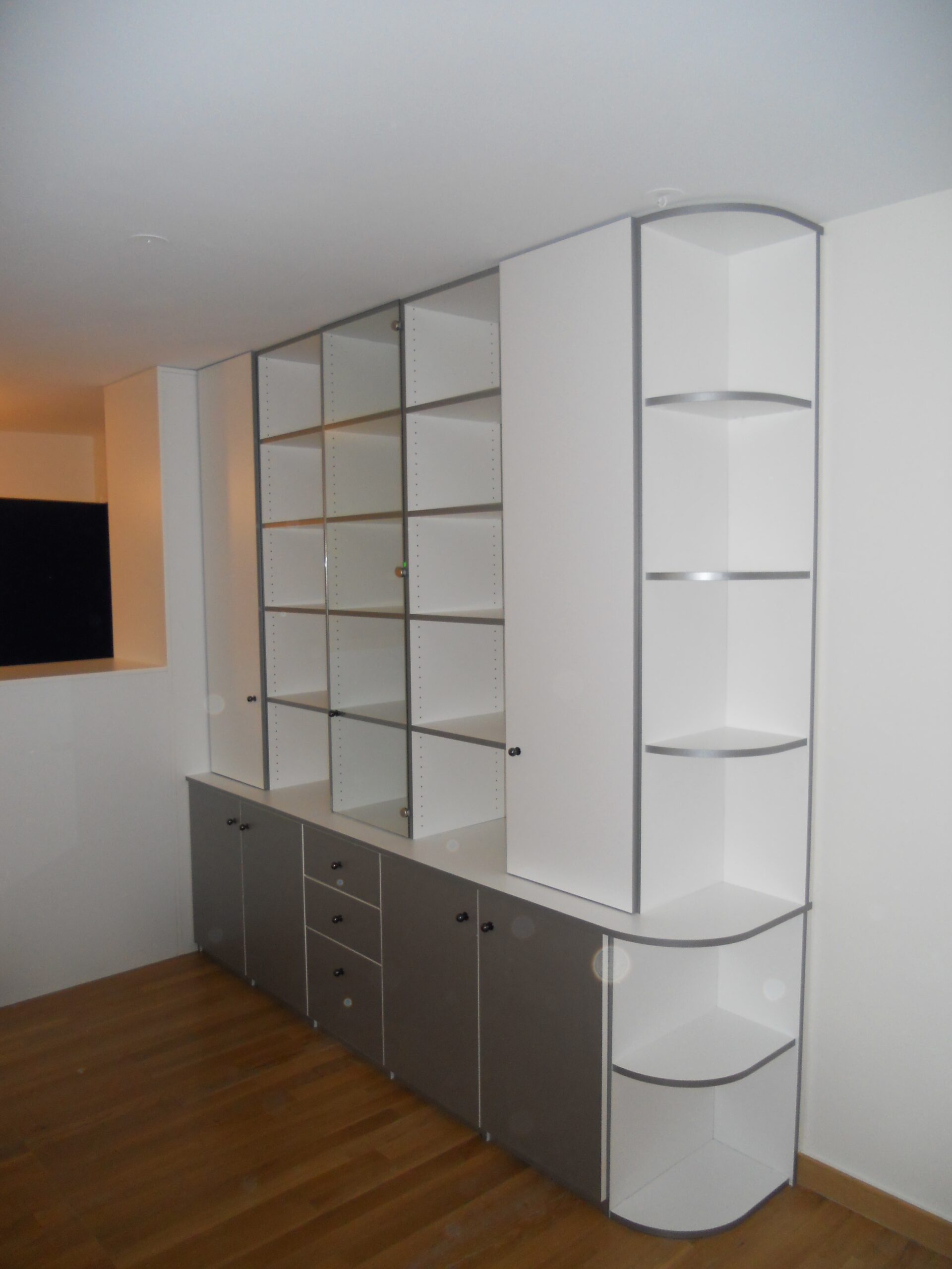 Optimisation des petits espaces : rangements sur mesure